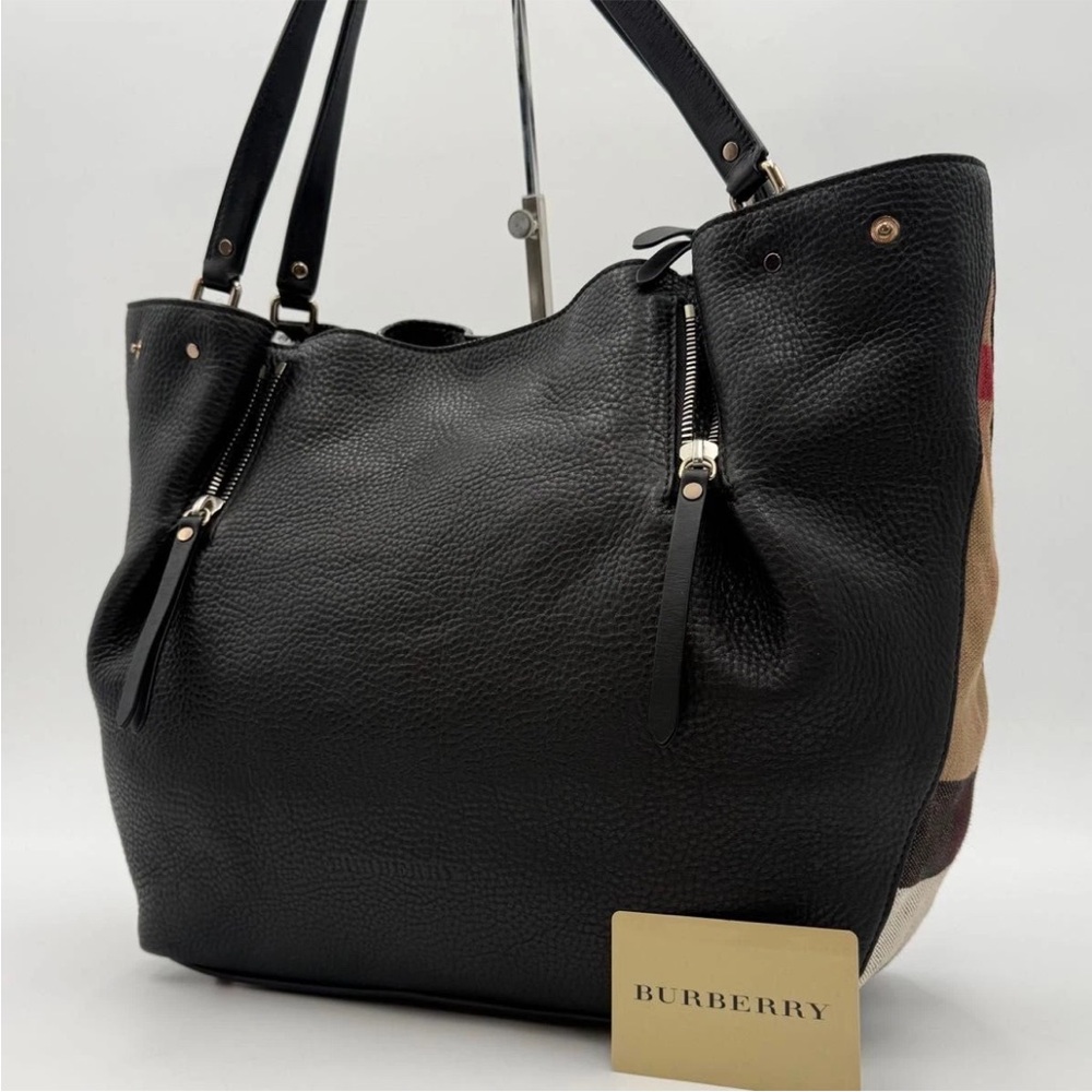 Burberry Black Leather Women's Bag - Picture 1 of 14